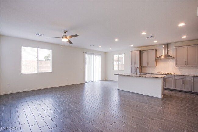 Building Photo - 5647 Justin Robert St