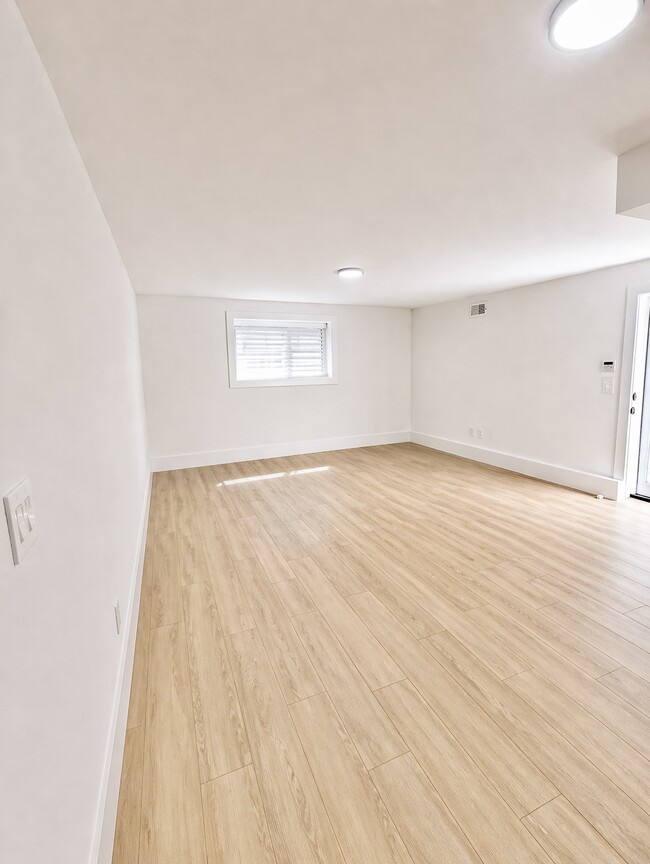 Building Photo - 213 Finnigan St