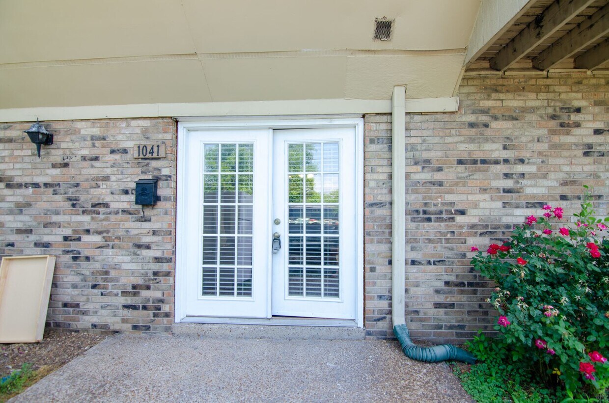 Foto principal - 1041 Harold Dr