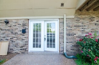 Building Photo - 1041 Harold Dr