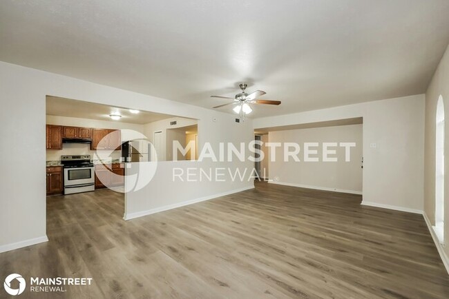 Building Photo - 2941 Rolling Hills Dr, Carrollton, TX 75007