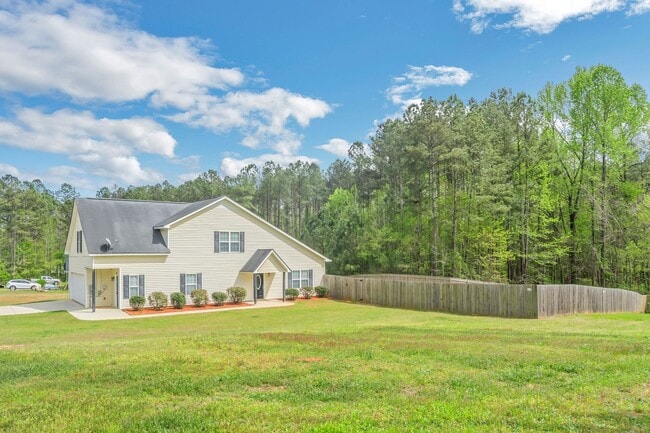 Building Photo - Beautiful Newly Renovated Home 4 Bedroom, ...
