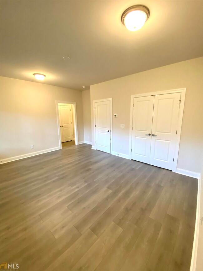 Foto del edificio - 1315 Rosen Rd