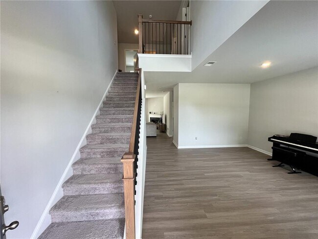 Building Photo - 109 Cedar Wood Trce