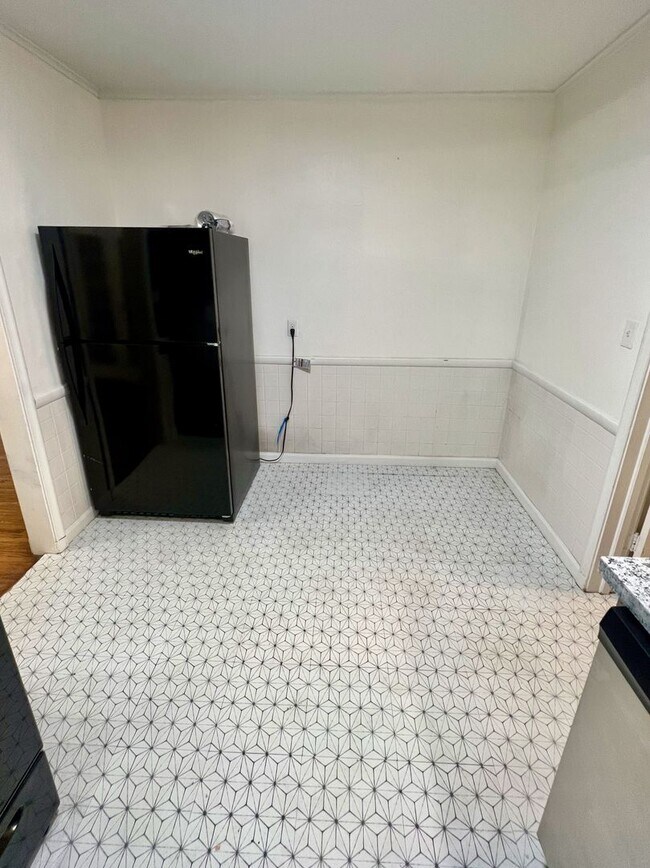 Building Photo - Charming Midtown Bungalow Close to TU, Hil...