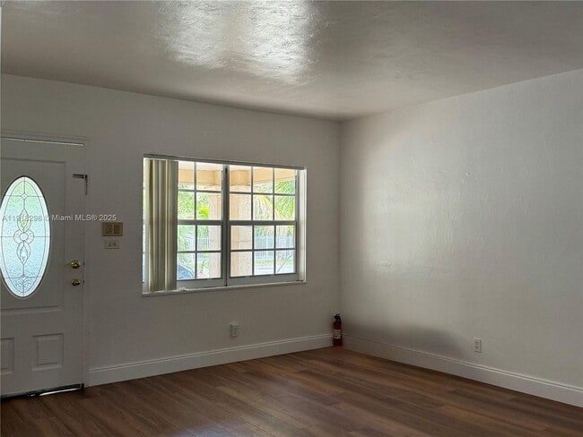 Building Photo - 6420 SW 18th Terrace