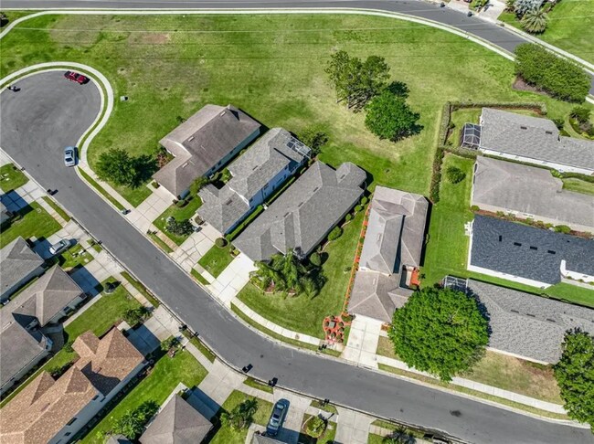 Building Photo - 7119 Lake Eaglebrooke Way