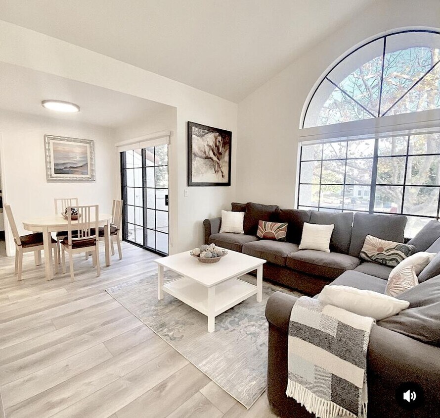 Foto principal - 1261 Franciscan Ct