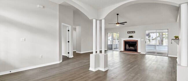 Foto del edificio - 607 Affirmed Ct