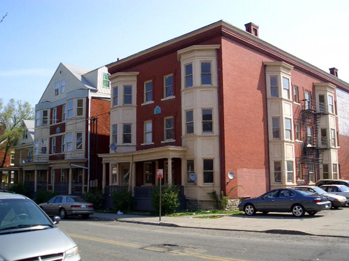 3333 Montgomery Rd, Cincinnati, OH 45207 Apartments in Cincinnati, OH