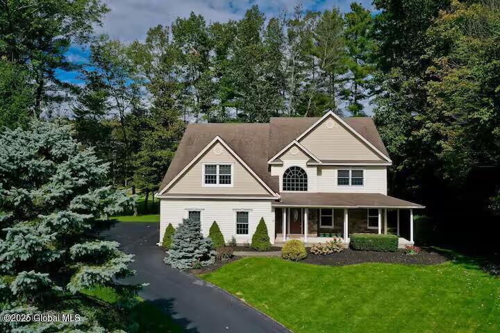 Primary Photo - 88 Cobble Hill Dr