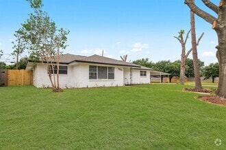 Building Photo - 5429 De Lange Ln