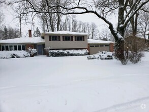 Building Photo - 2243 Elm Ridge Dr
