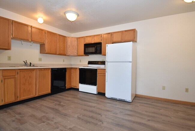 Foto del edificio - Beautiful 2 bedroom apartment with attache...