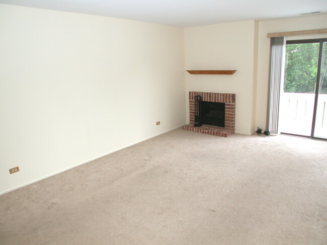 Foto del edificio - 392 Thornhill Ct