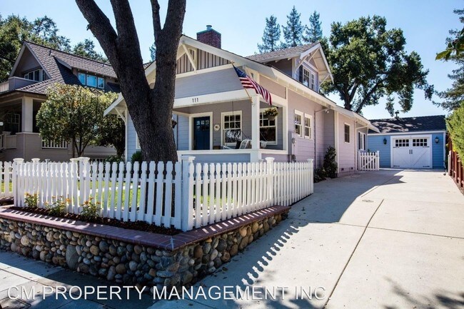 Building Photo - 3 br, 2 bath House - 111 University Ave