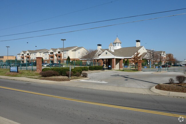Foto del edificio - Ford Residential Complex
