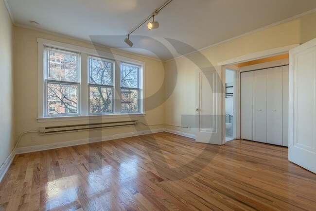 Foto del edificio - Top floor studio just off the Lake