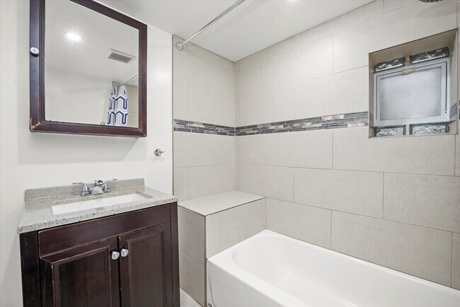 Foto del edificio - 3353 W Evergreen Ave