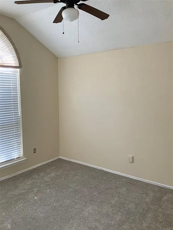 Building Photo - 624 Beatty Dr