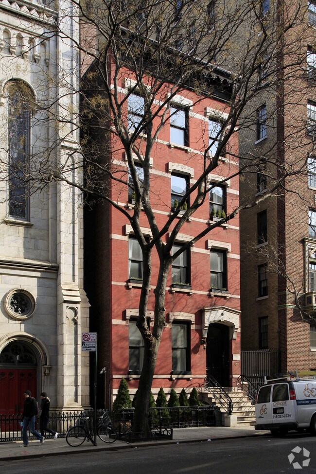 Foto del edificio - 133 W 4th St