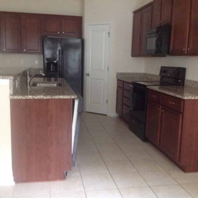 Building Photo - 2621 Great Scott Dr