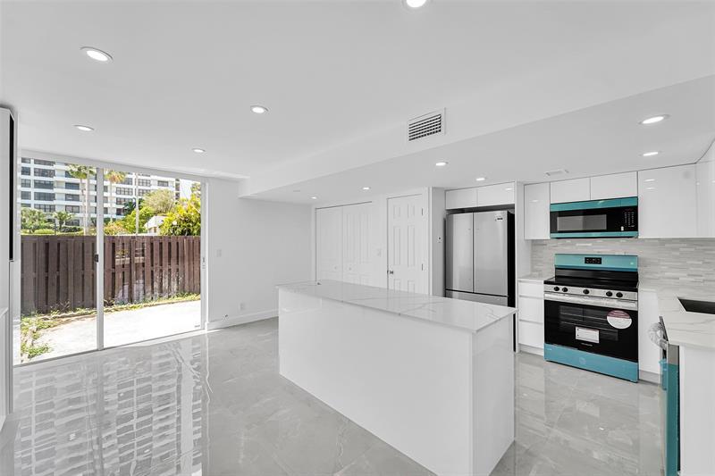 Foto principal - 2318 NE 7th St