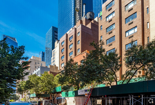 Foto del edificio - 345 W 30th St