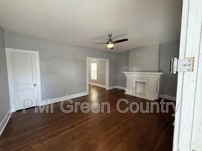 Building Photo - 620 S Zunis Ave