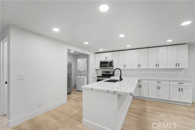 Building Photo - 23821 Hillhurst Dr