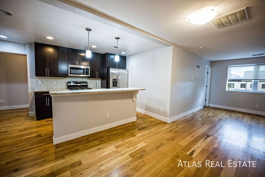 Foto principal - FREE February! 2nd Floor LoHi 2 Bed 1 Bath...