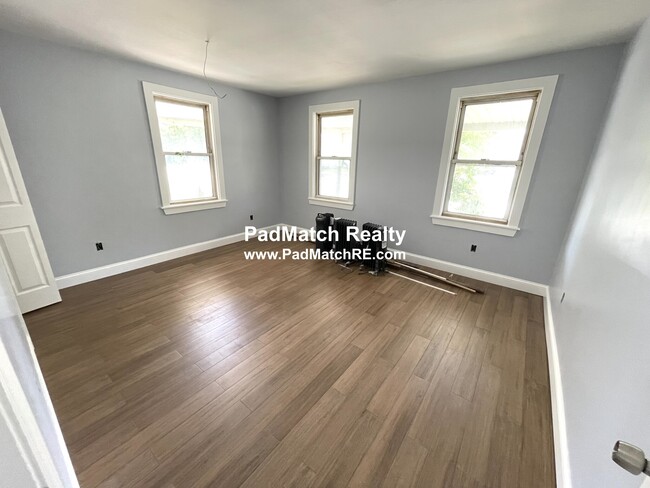 Bedroom 1 - 432 Weir St