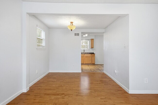 Foto del edificio - 3228 Dunnbury Ct