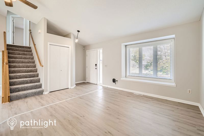 Primary Photo - 301 4th St NW