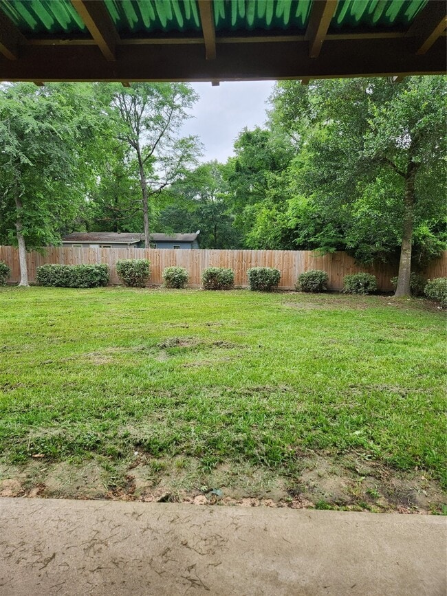 Building Photo - 205 N Forest Dr