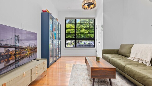 Foto del edificio - 416 Sepviva St