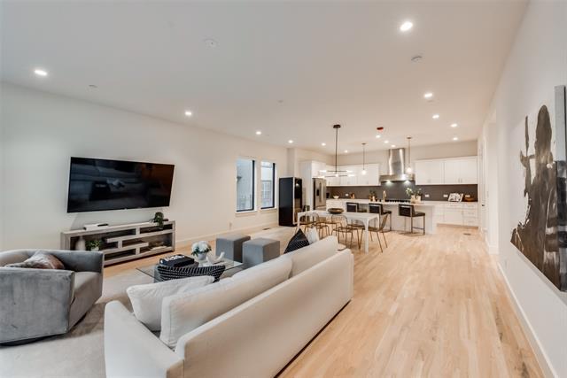 Foto del edificio - 2633 Reagan St