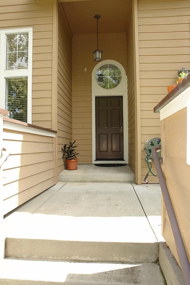 Photo - 455 Mill River Ln House