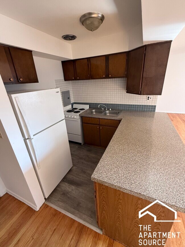 Foto del edificio - 6250 N Kenmore Ave
