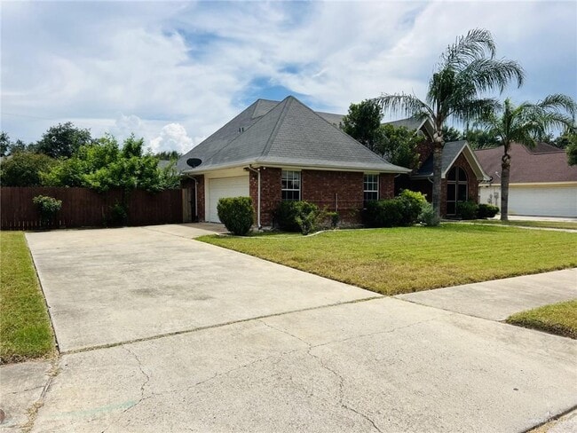 Building Photo - 1612 Merlin Dr