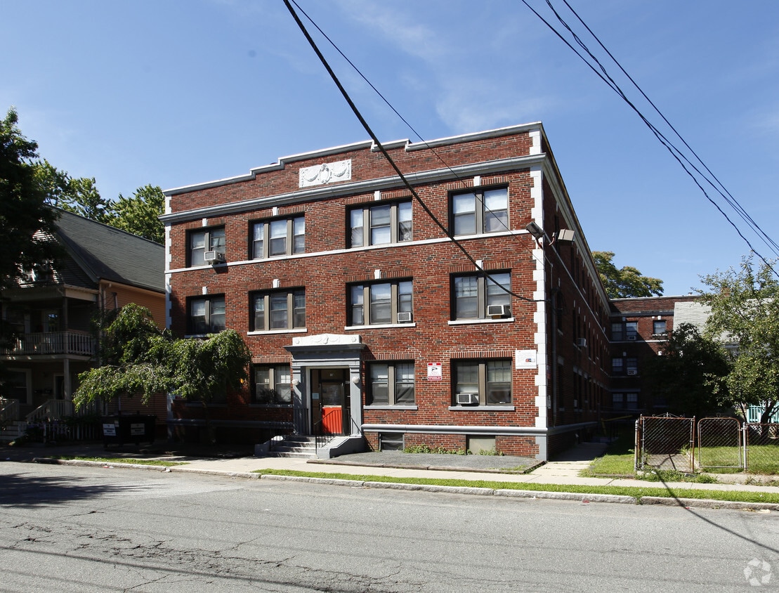 15 Huss Ct, Lynn, MA 01905 Apartments in Lynn, MA