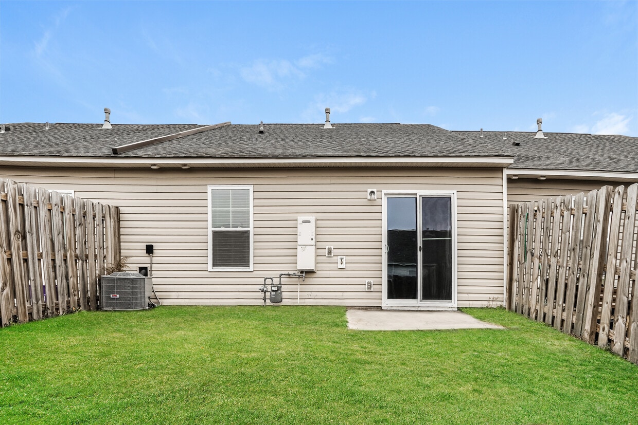 Building Photo - 2060 Catlet Ct