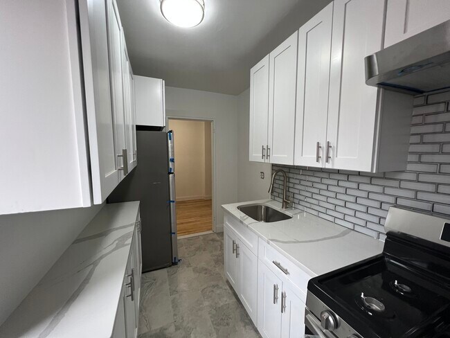 NEW KITCHEN - 3440 78th St