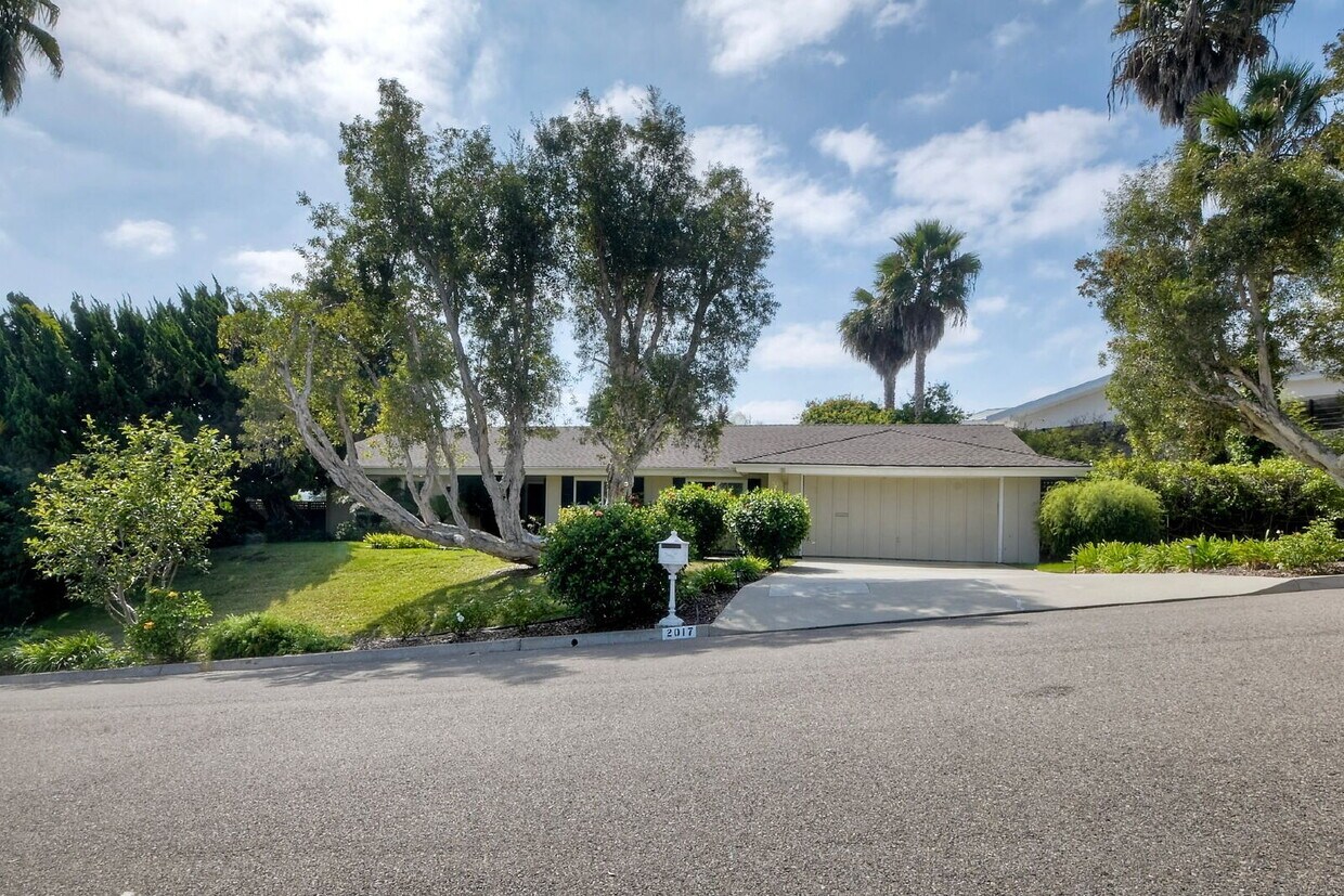 Primary Photo - Single-Story La Costa Home Overlooking the...