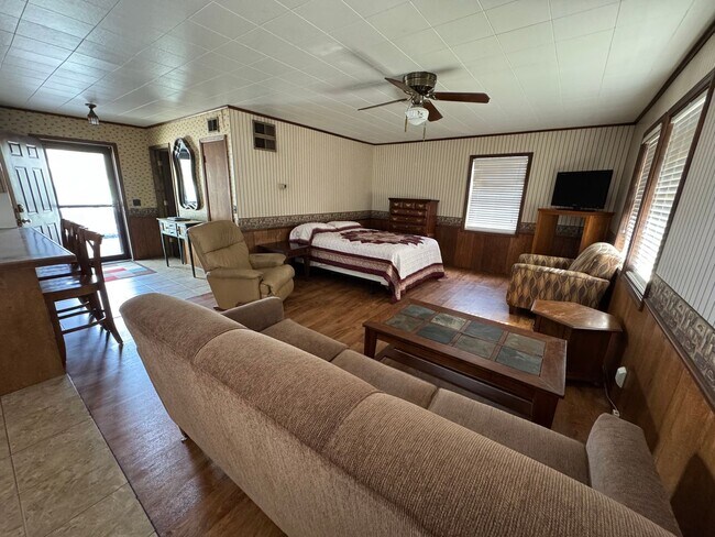 Foto del edificio - Fully Furnished Cabin on Eufaula Lake