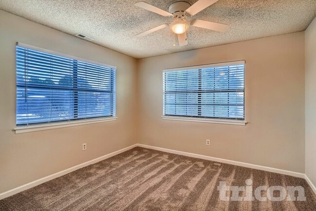 Building Photo - 8517 Piute Row