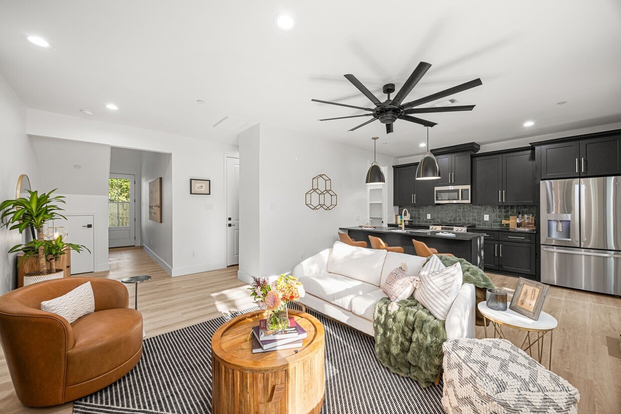 Foto principal - 4611 Dewberry St