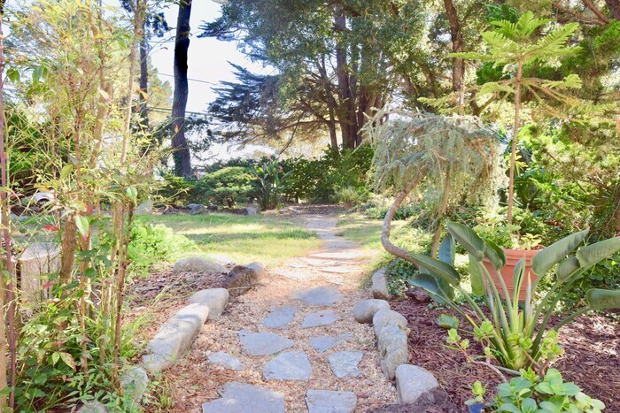 Primary Photo - 4058 El Bosque Dr