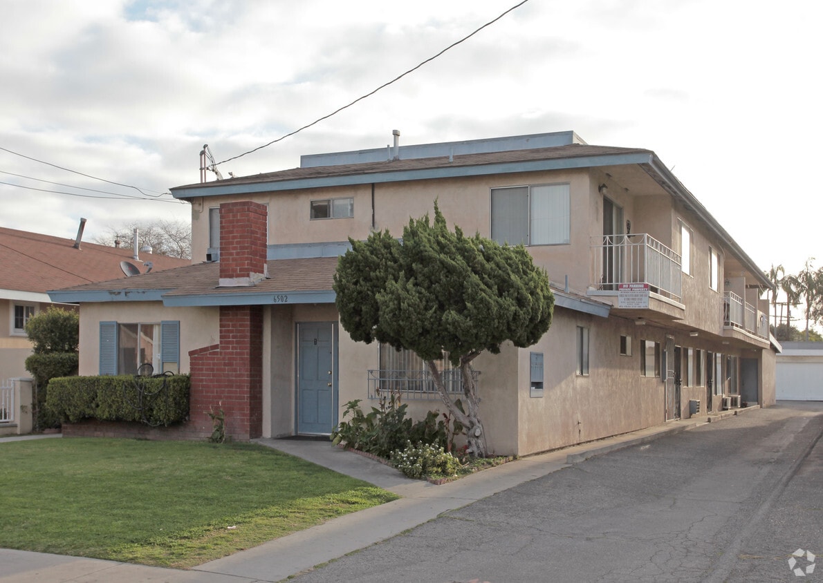 Primary Photo - 6502-6512 King Ave