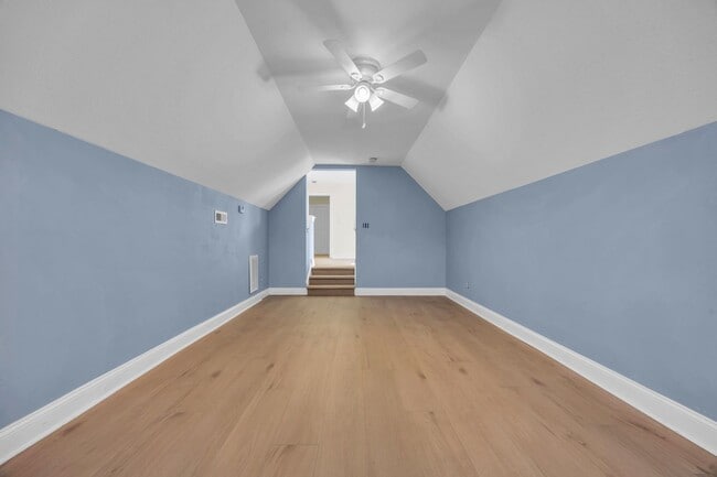 Building Photo - 631 Cottage Oaks Cir